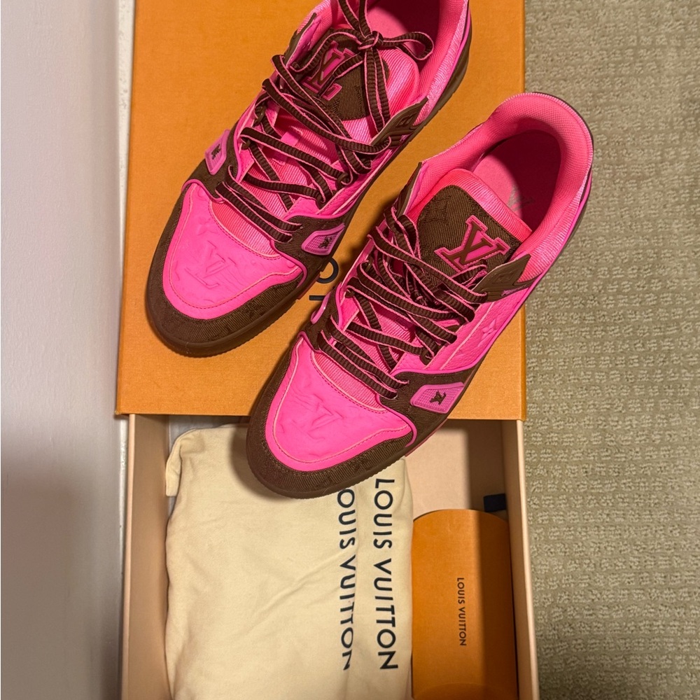 Louis Vuitton Women's Sneakers in Pink and Brown - Picture 2 of 7